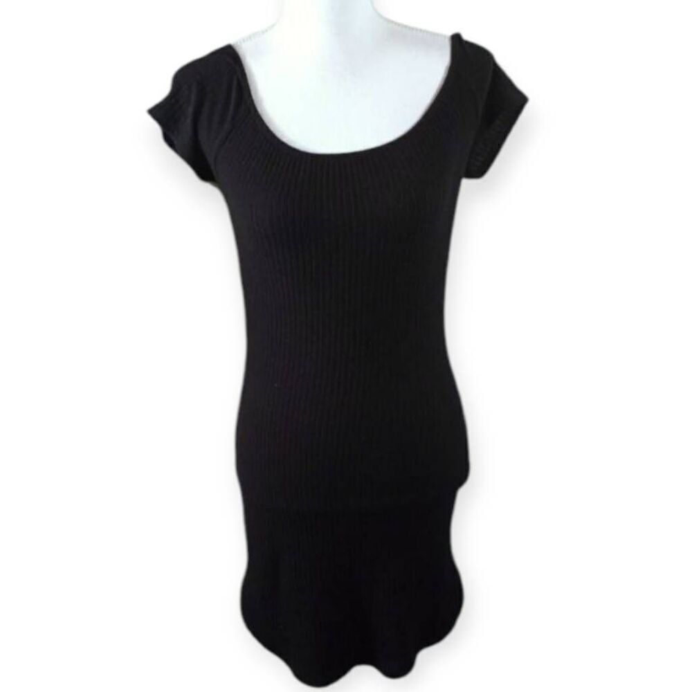 Q BLACK DRESS SZ.M EUC.